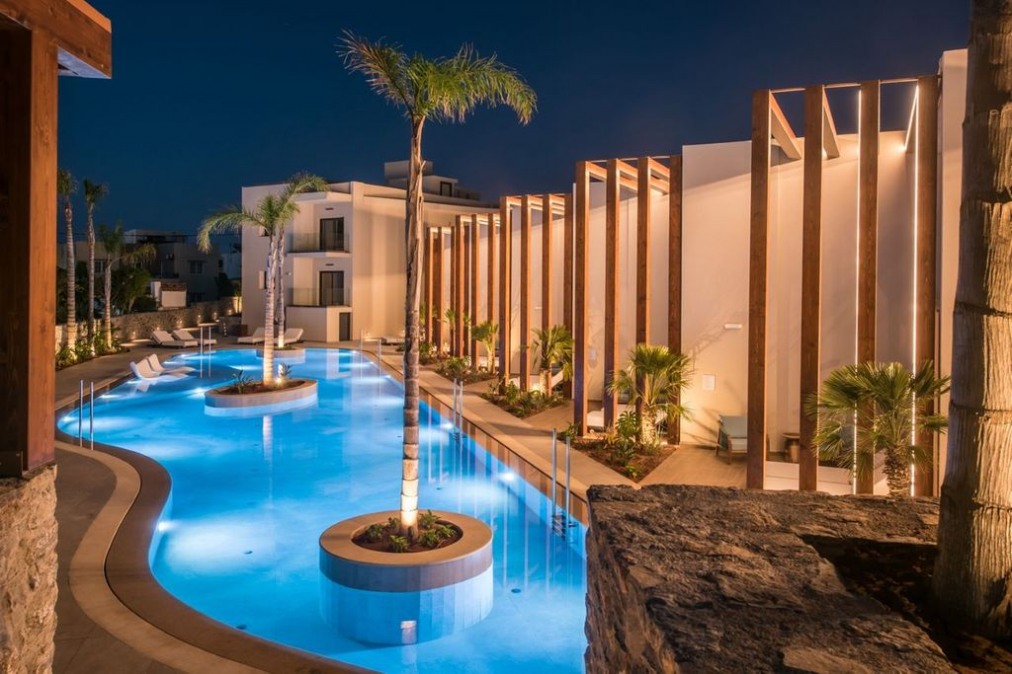 Хотел Nobel Hotel & Suites - снимка 1 Хотел Nobel Hotel & Suites - снимка 1